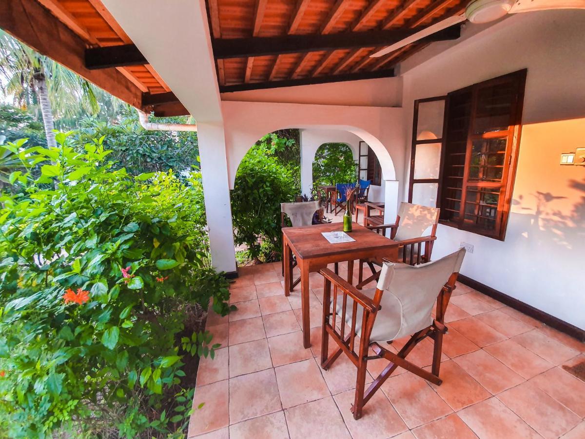 Flame Tree Cottages Нунгви Экстерьер фото