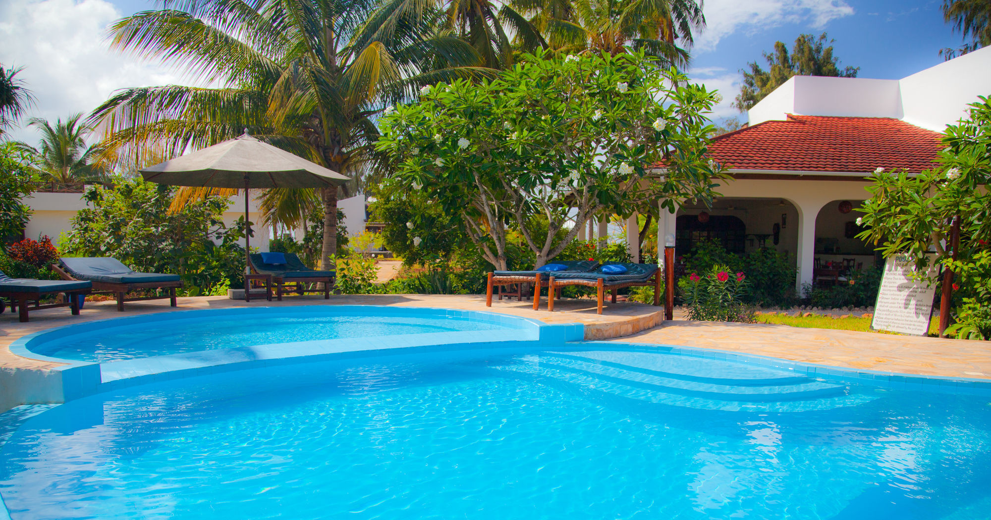 Flame Tree Cottages Нунгви Экстерьер фото